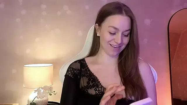 MilaFleur from StripChat is Freechat