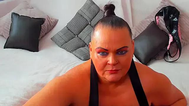 Girls and cam to cam: Watch as these sophisticated entertainers uncover their stunning costumes and curvaceous curves online!