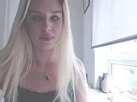 MileySweet from StripChat is Freechat
