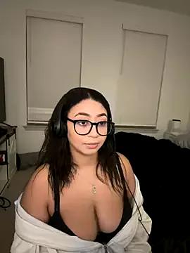 Girls and cam to cam: Watch as these sophisticated entertainers uncover their stunning costumes and curvaceous curves online!