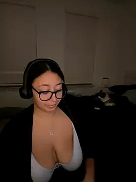 Girls and cam to cam: Watch as these sophisticated entertainers uncover their stunning costumes and curvaceous curves online!