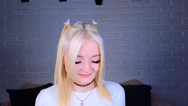 minigirl from StripChat is Freechat