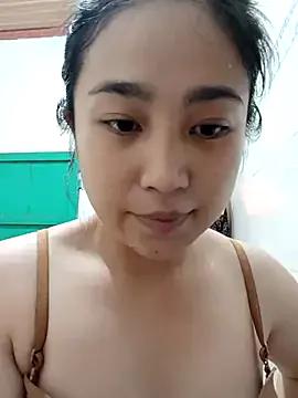 Minn-cute from StripChat is Freechat