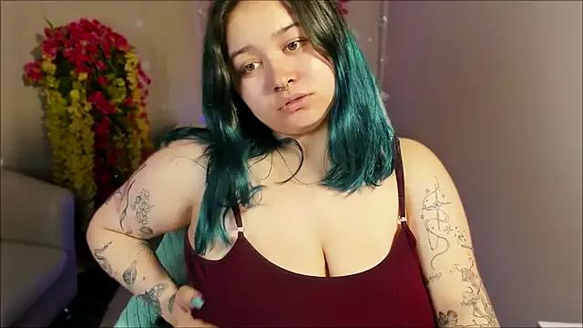 Mira_Fyre from StripChat is Freechat