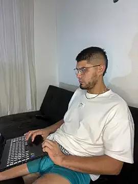 mirallesandbig from StripChat is Freechat