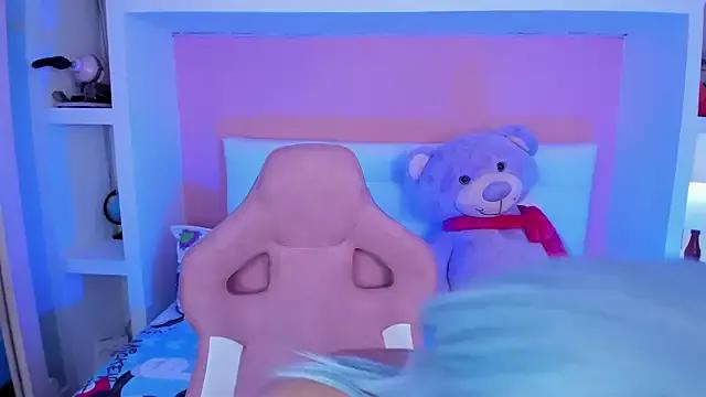 Girls and cam to cam: Watch as these sophisticated entertainers uncover their stunning costumes and curvaceous curves online!