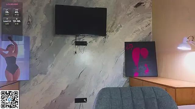 Girls and cam to cam: Watch as these sophisticated entertainers uncover their stunning costumes and curvaceous curves online!