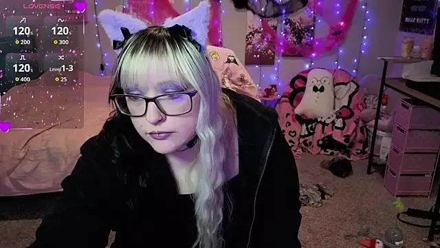 Girls and cam to cam: Watch as these sophisticated entertainers uncover their stunning costumes and curvaceous curves online!