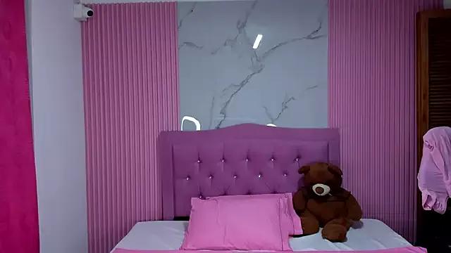 Missy_22 from StripChat is Freechat