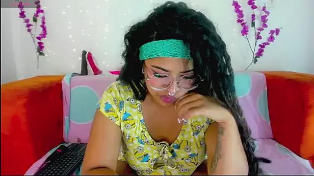 Girls and cam to cam: Watch as these sophisticated entertainers uncover their stunning costumes and curvaceous curves online!