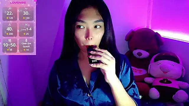 Molly_Grande from StripChat is Freechat