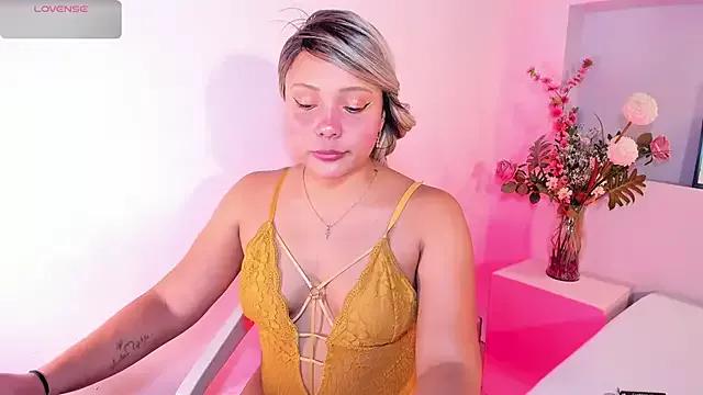 Girls and cam to cam: Watch as these sophisticated entertainers uncover their stunning costumes and curvaceous curves online!