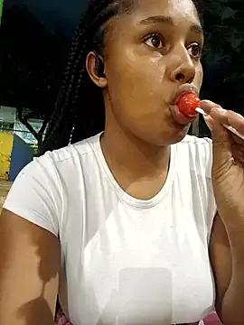 MoniqueMulberry from StripChat is Freechat