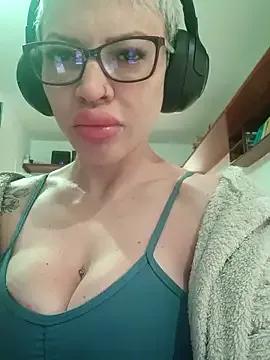 Monroecarolina from StripChat is Freechat