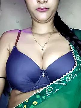 Mr-n-miss from StripChat is Freechat
