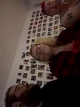 mrandmrsdarkside from StripChat is Freechat