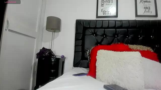 Girls and cam to cam: Watch as these sophisticated entertainers uncover their stunning costumes and curvaceous curves online!