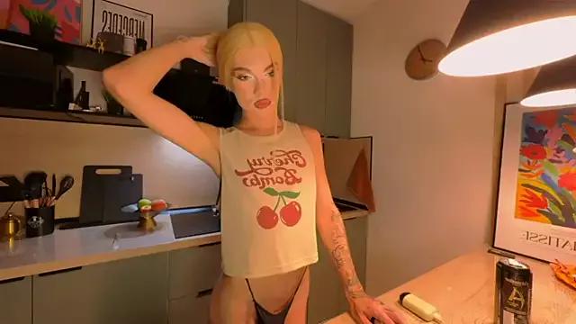 Girls and cam to cam: Watch as these sophisticated entertainers uncover their stunning costumes and curvaceous curves online!
