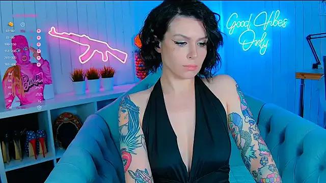 Girls and cam to cam: Watch as these sophisticated entertainers uncover their stunning costumes and curvaceous curves online!