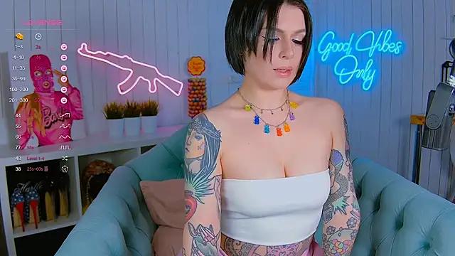 Girls and cam to cam: Watch as these sophisticated entertainers uncover their stunning costumes and curvaceous curves online!