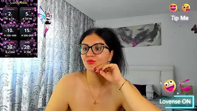 MyaBigBoobs from StripChat is Freechat