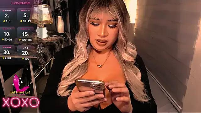 Girls and cam to cam: Watch as these sophisticated entertainers uncover their stunning costumes and curvaceous curves online!