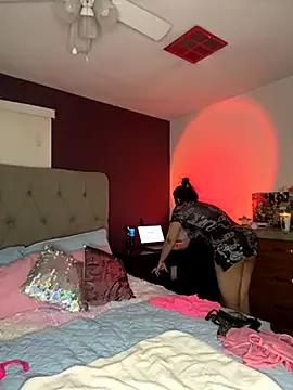 Girls and cam to cam: Watch as these sophisticated entertainers uncover their stunning costumes and curvaceous curves online!