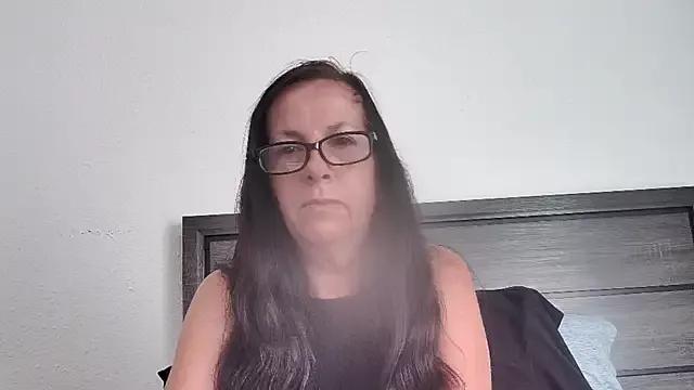mysteriouspeachgoddess from StripChat is Freechat