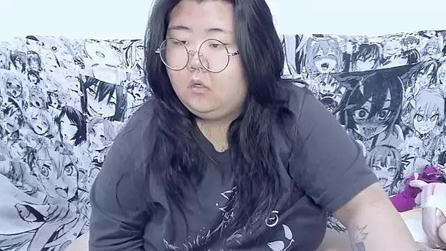 Nadine_asian from StripChat is Freechat