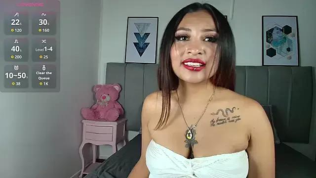 Naiaa_Cruz from StripChat is Freechat