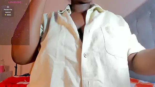 NanyMoreno from StripChat is Freechat