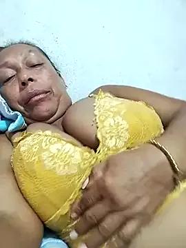 Naomi-Mature from StripChat is Freechat