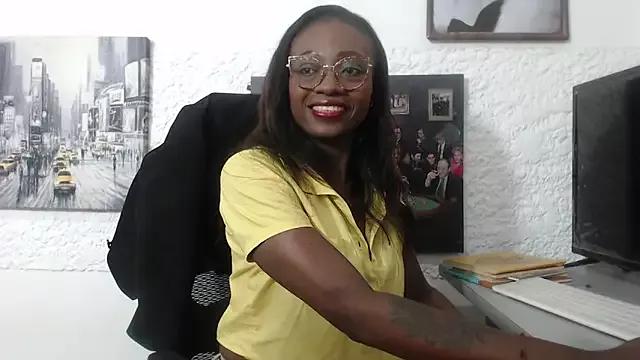 naomi_ackie from StripChat is Freechat