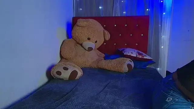 naomi_campbel_ from StripChat is Freechat