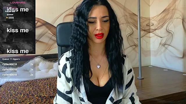Girls and cam to cam: Watch as these sophisticated entertainers uncover their stunning costumes and curvaceous curves online!