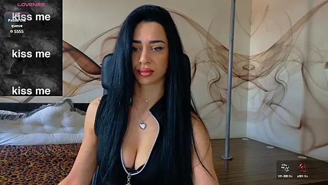Girls and cam to cam: Watch as these sophisticated entertainers uncover their stunning costumes and curvaceous curves online!