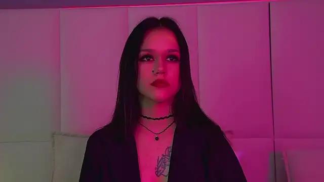 NaomiShannon from StripChat is Freechat