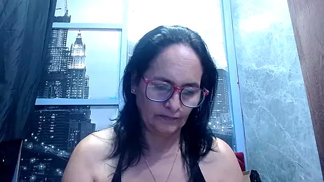 Girls and cam to cam: Watch as these sophisticated entertainers uncover their stunning costumes and curvaceous curves online!