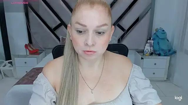 Girls and cam to cam: Watch as these sophisticated entertainers uncover their stunning costumes and curvaceous curves online!
