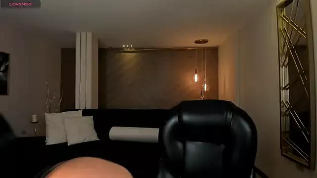 Girls and cam to cam: Watch as these sophisticated entertainers uncover their stunning costumes and curvaceous curves online!