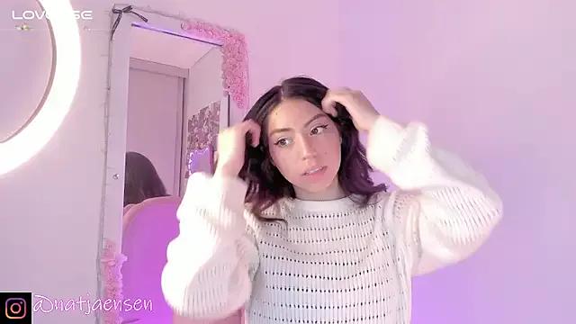 natalie_jaensen from StripChat is Freechat