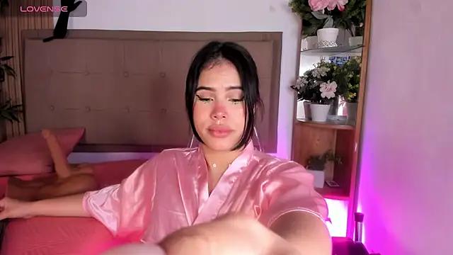 Girls and cam to cam: Watch as these sophisticated entertainers uncover their stunning costumes and curvaceous curves online!