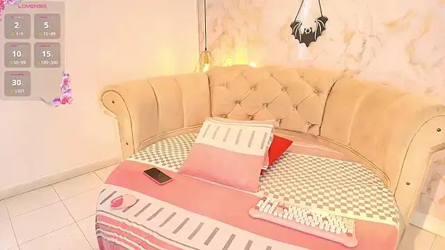 Girls and cam to cam: Watch as these sophisticated entertainers uncover their stunning costumes and curvaceous curves online!