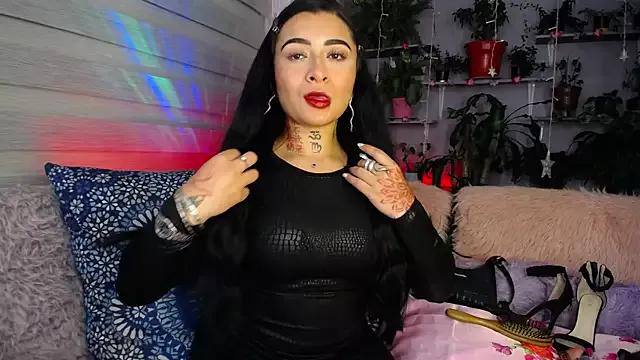 Girls and cam to cam: Watch as these sophisticated entertainers uncover their stunning costumes and curvaceous curves online!