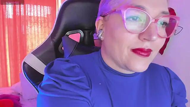 Girls and cam to cam: Watch as these sophisticated entertainers uncover their stunning costumes and curvaceous curves online!