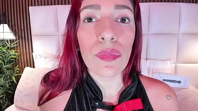 Girls and cam to cam: Watch as these sophisticated entertainers uncover their stunning costumes and curvaceous curves online!