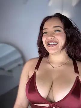 Photos of NaughtyNinnaXXX from StripChat is Freechat