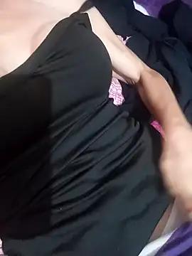 naughtywoman from StripChat is Freechat