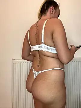 NellyExtraa from StripChat
