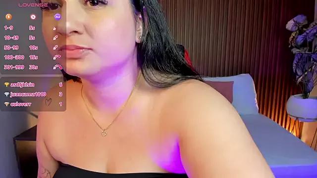 nerea_swan from StripChat is Freechat